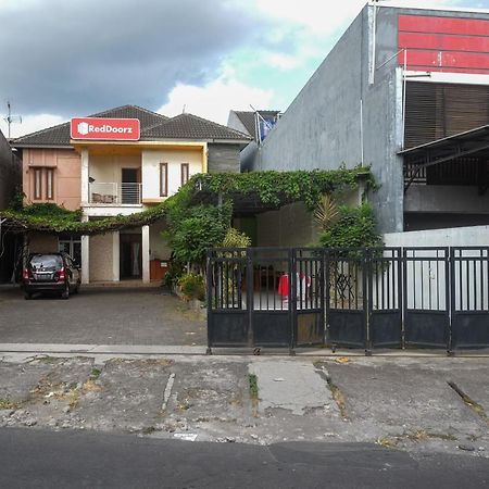 Reddoorz Syariah Near Pakuwon Mall Jogja Kejayan Εξωτερικό φωτογραφία