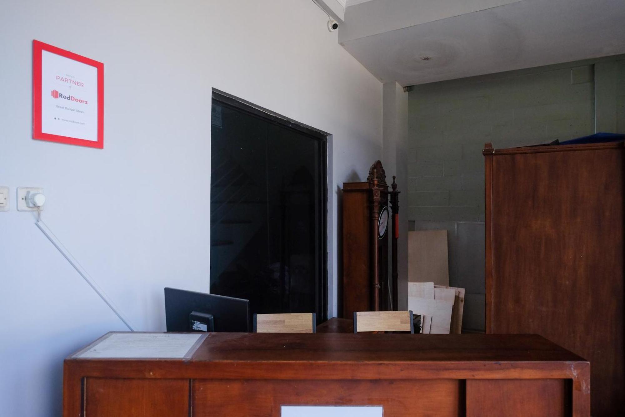 Reddoorz Syariah Near Pakuwon Mall Jogja Kejayan Εξωτερικό φωτογραφία