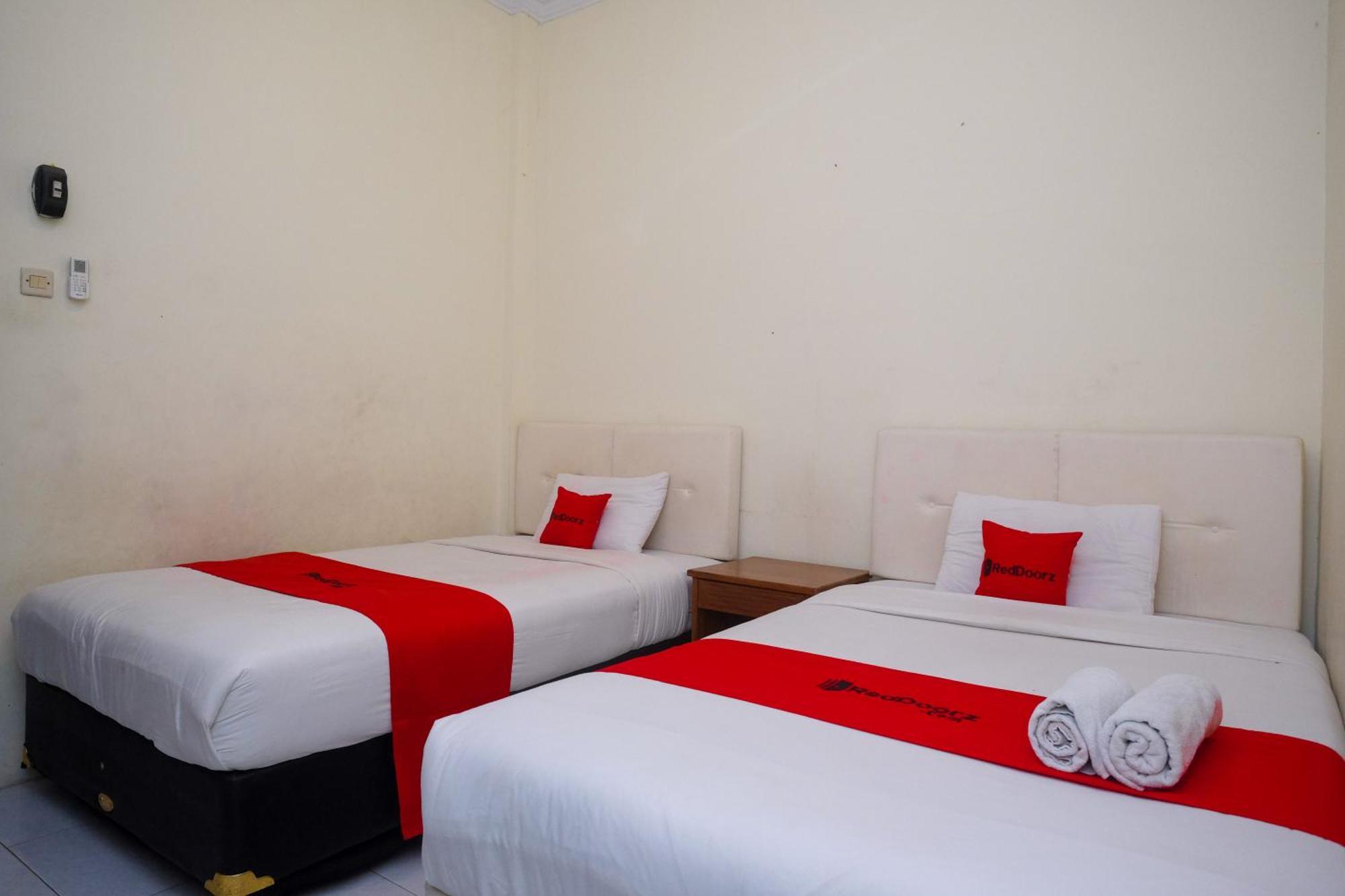Reddoorz Syariah Near Pakuwon Mall Jogja Kejayan Εξωτερικό φωτογραφία