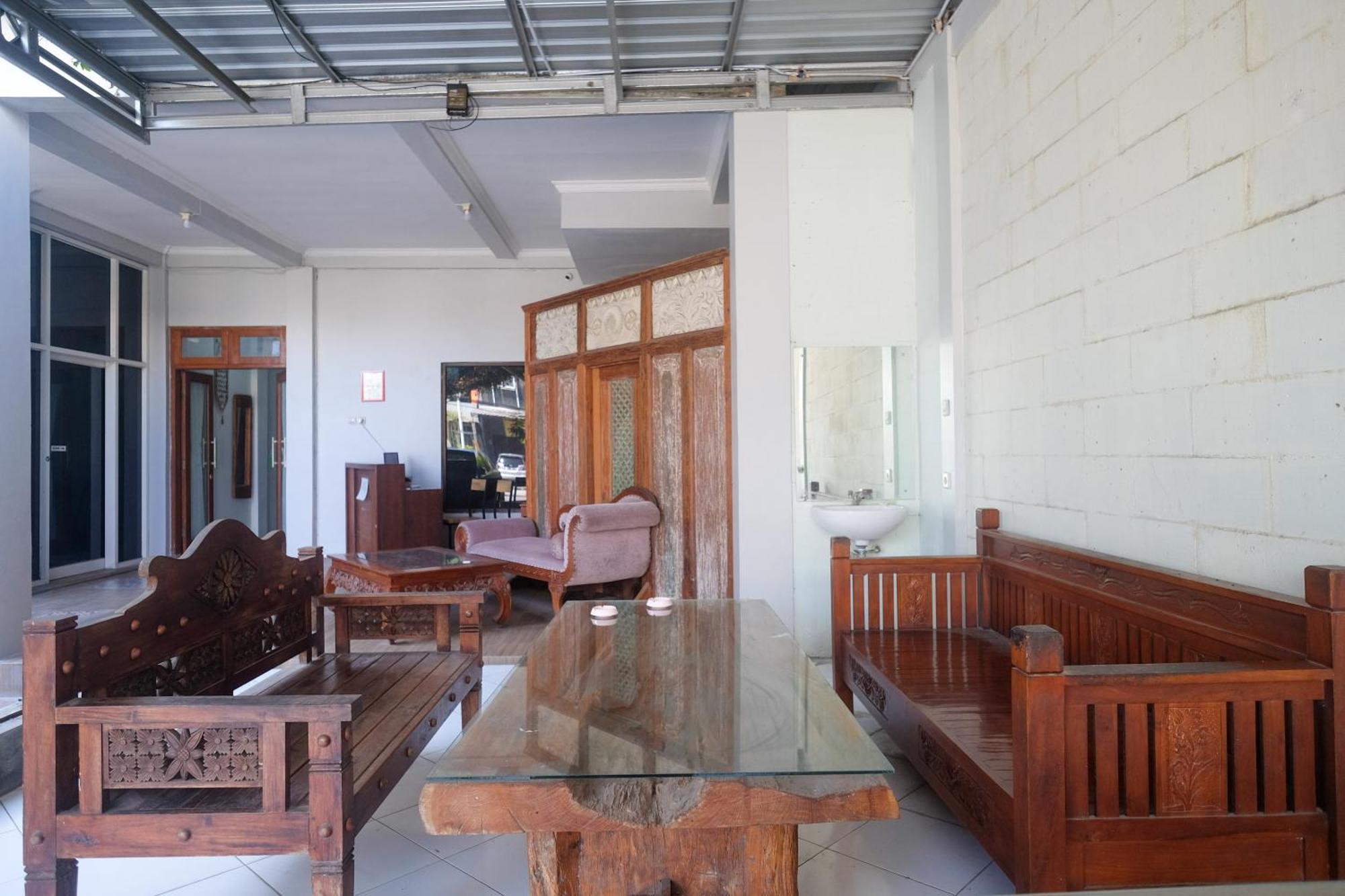 Reddoorz Syariah Near Pakuwon Mall Jogja Kejayan Εξωτερικό φωτογραφία