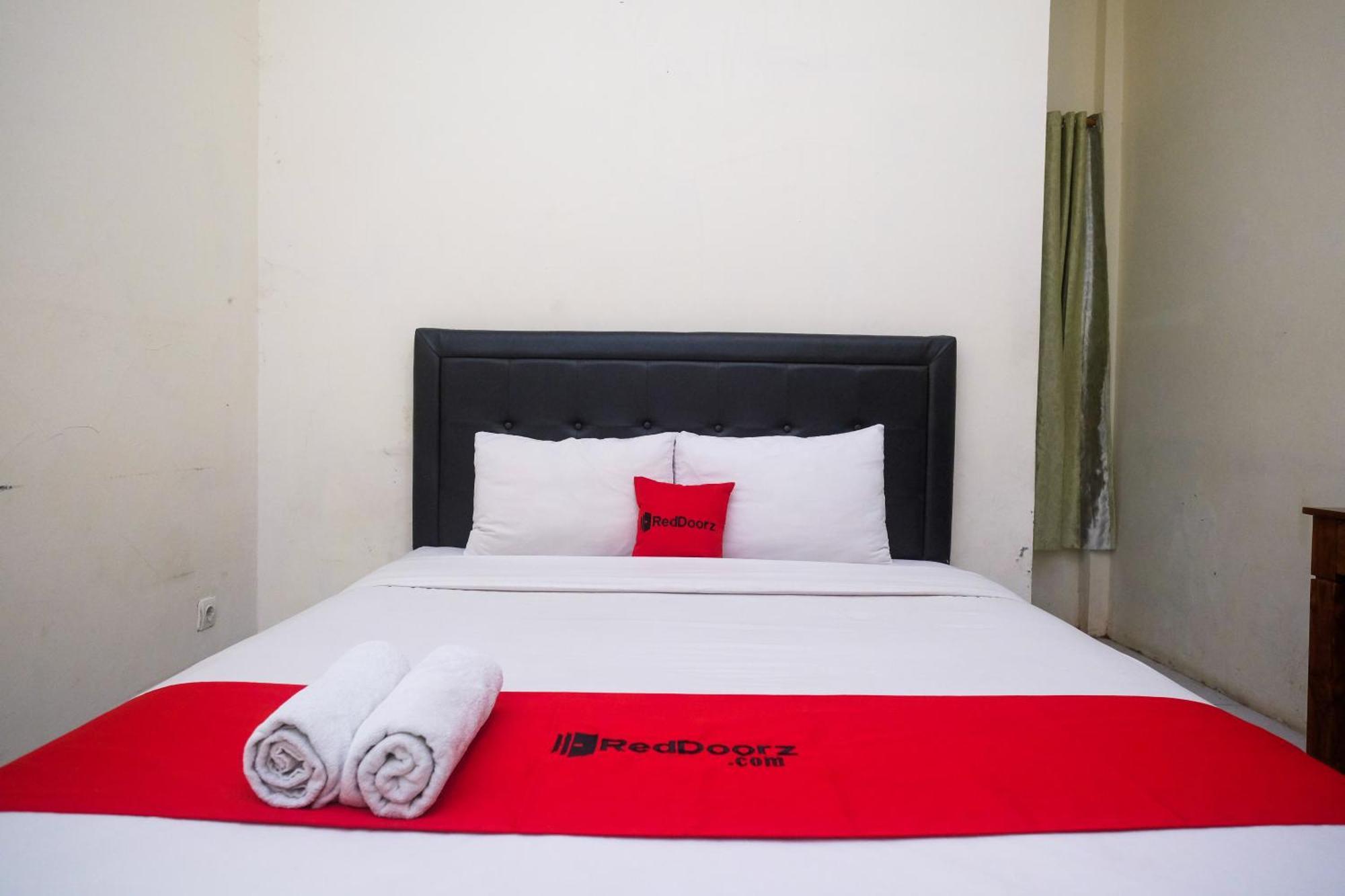 Reddoorz Syariah Near Pakuwon Mall Jogja Kejayan Εξωτερικό φωτογραφία